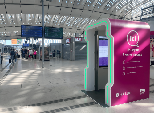 The device in a train station